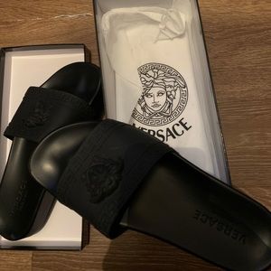 Versace slides
